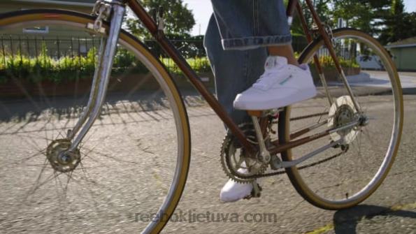 Reebok club c 85 vyriški batai FTYF81031 balta/žalia